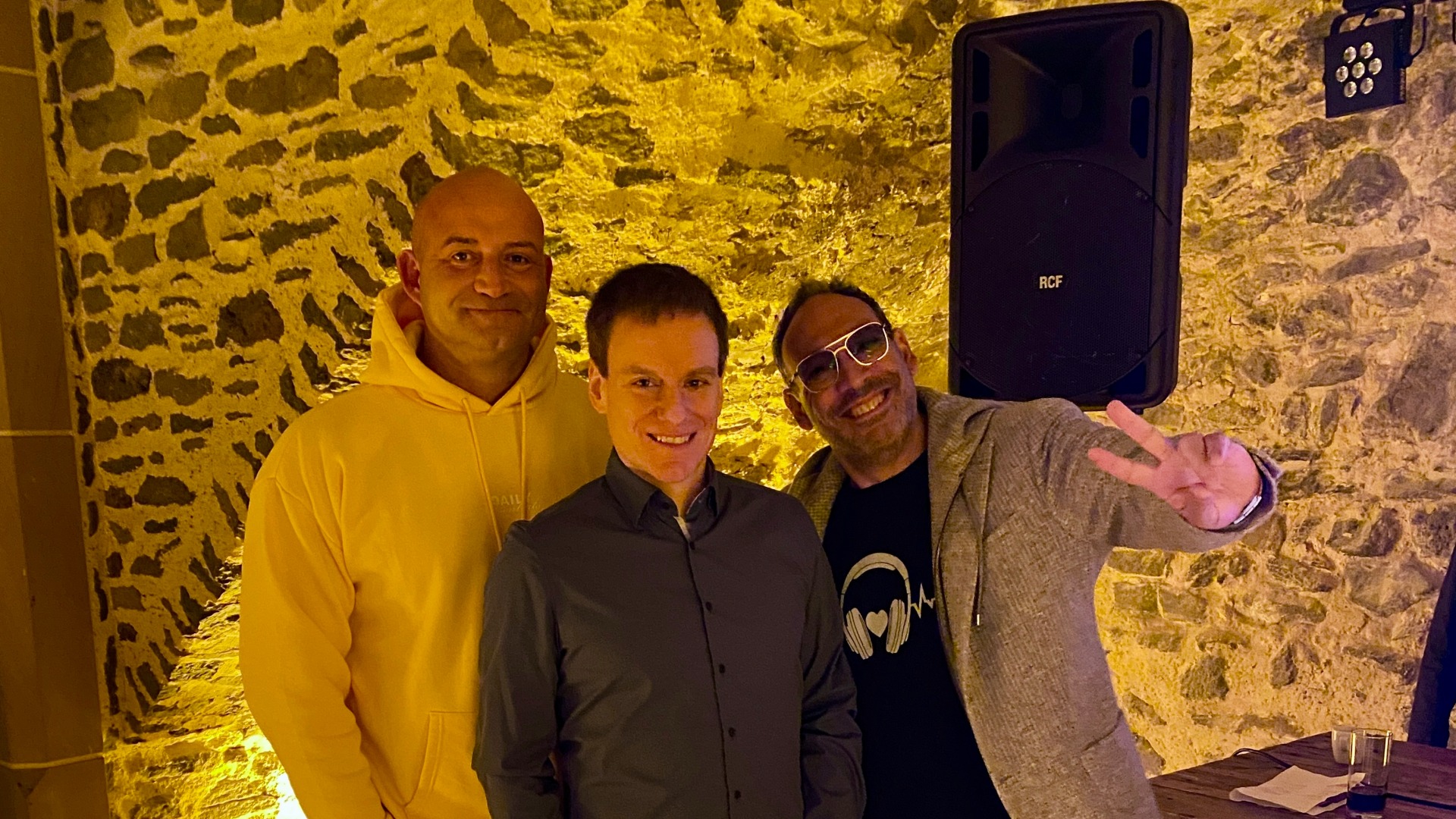 DJs Jens, Ralf und Taner im Gewölbekeller von hôtel schloss romrod